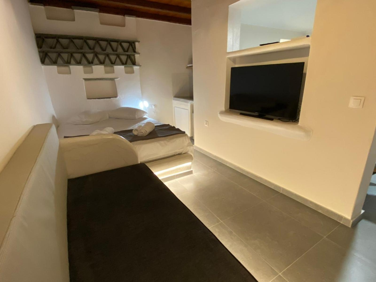 Apartamento Iakovos' Luxury Penthouse Tínos Exterior foto