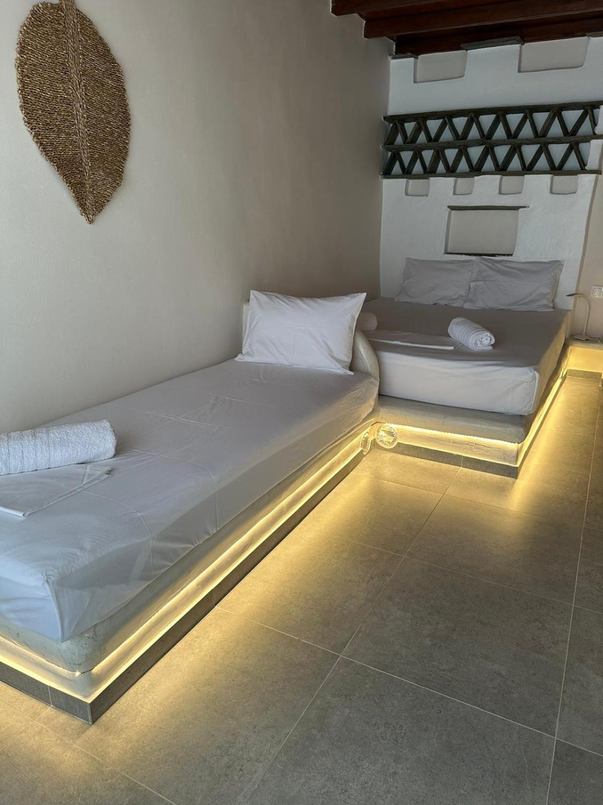 Apartamento Iakovos' Luxury Penthouse Tínos Exterior foto